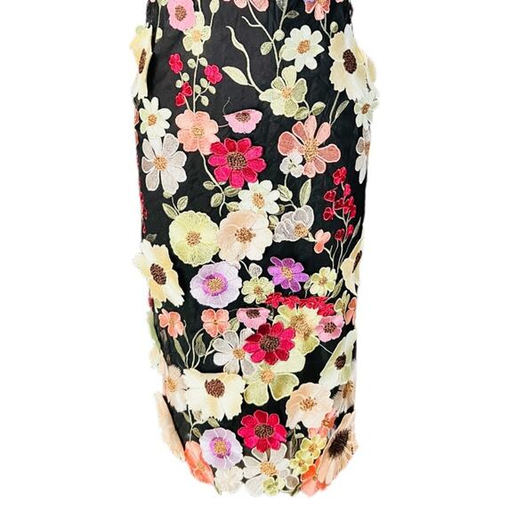 Lulus Thriving Energy Black 3D Floral Embroidered Lace-Up
Midi Dress Size XS NWT - Picture 4 of 10